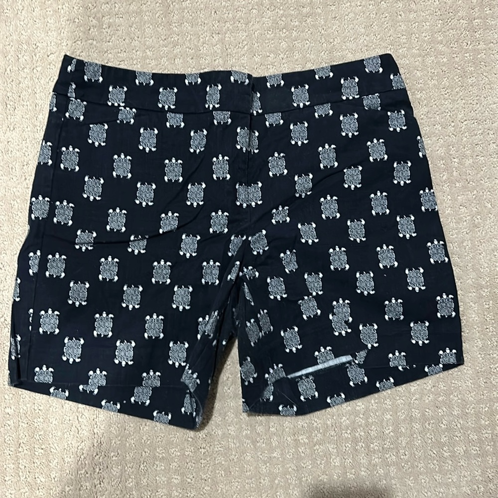 LOFT Riviera shorts, sea turtle pattern on navy. Size 10.